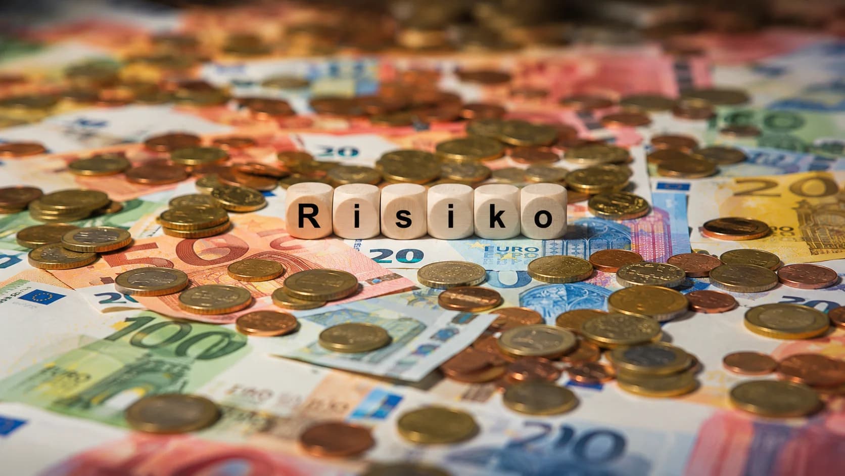 Il risiko bancario e l’impatto reale su famiglie e imprese: l’analisi di Ansano Cecchini